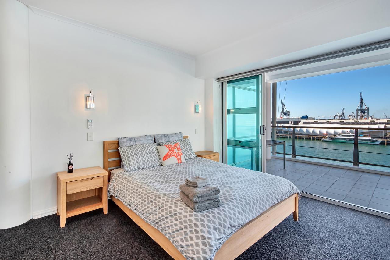 Apartamento Stunning Harbour & City View Studio L Aircon & Wifi Auckland Exterior foto